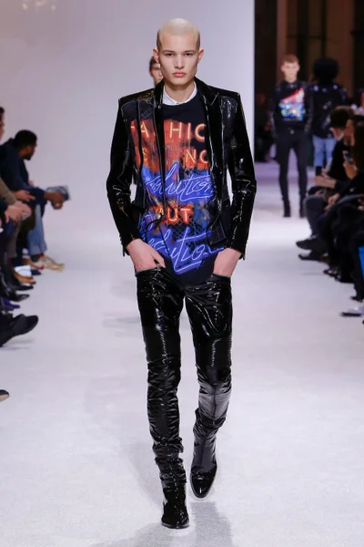 Look 45